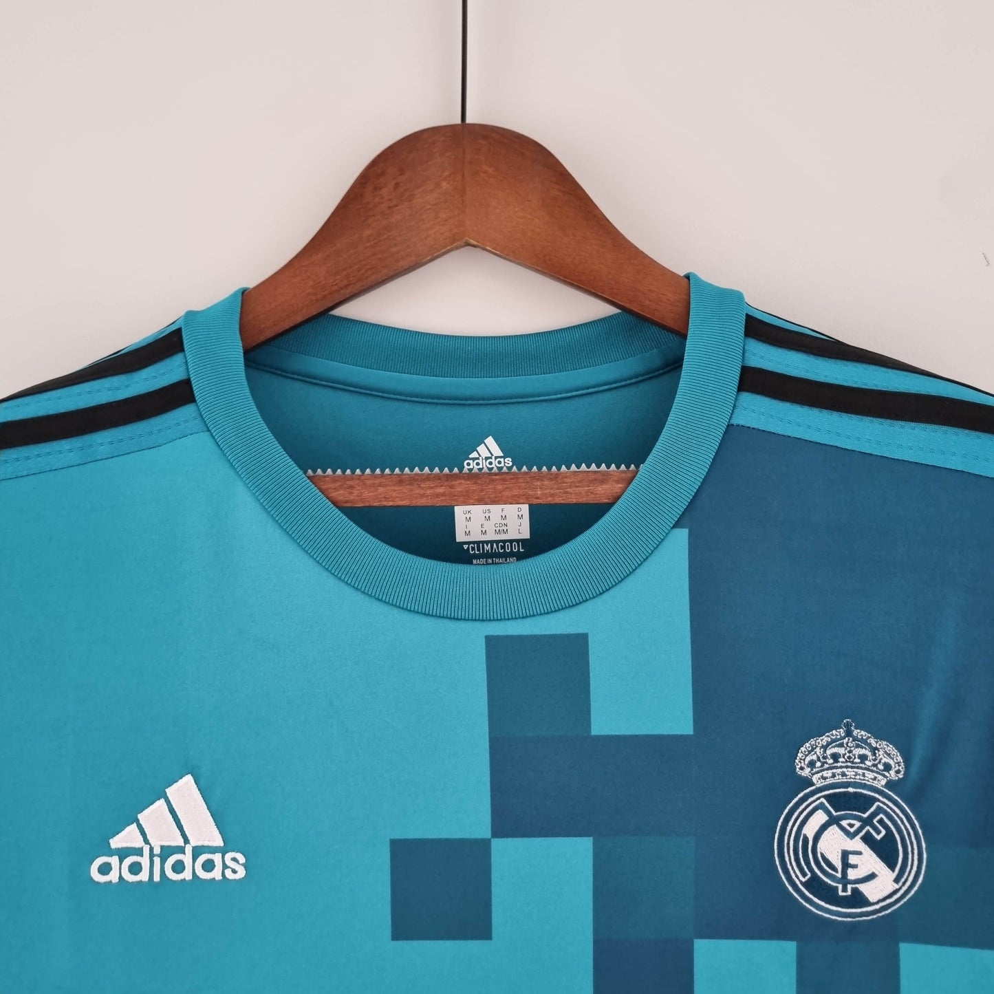 2017/2018 Retro Long Sleeve Real Madrid Third Away