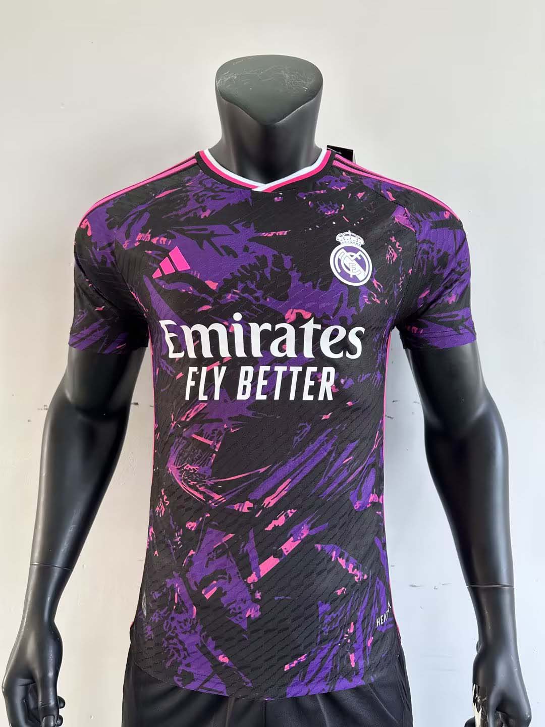 2023/2024 Player Version Real Madrid Football Shirt Classic Edition