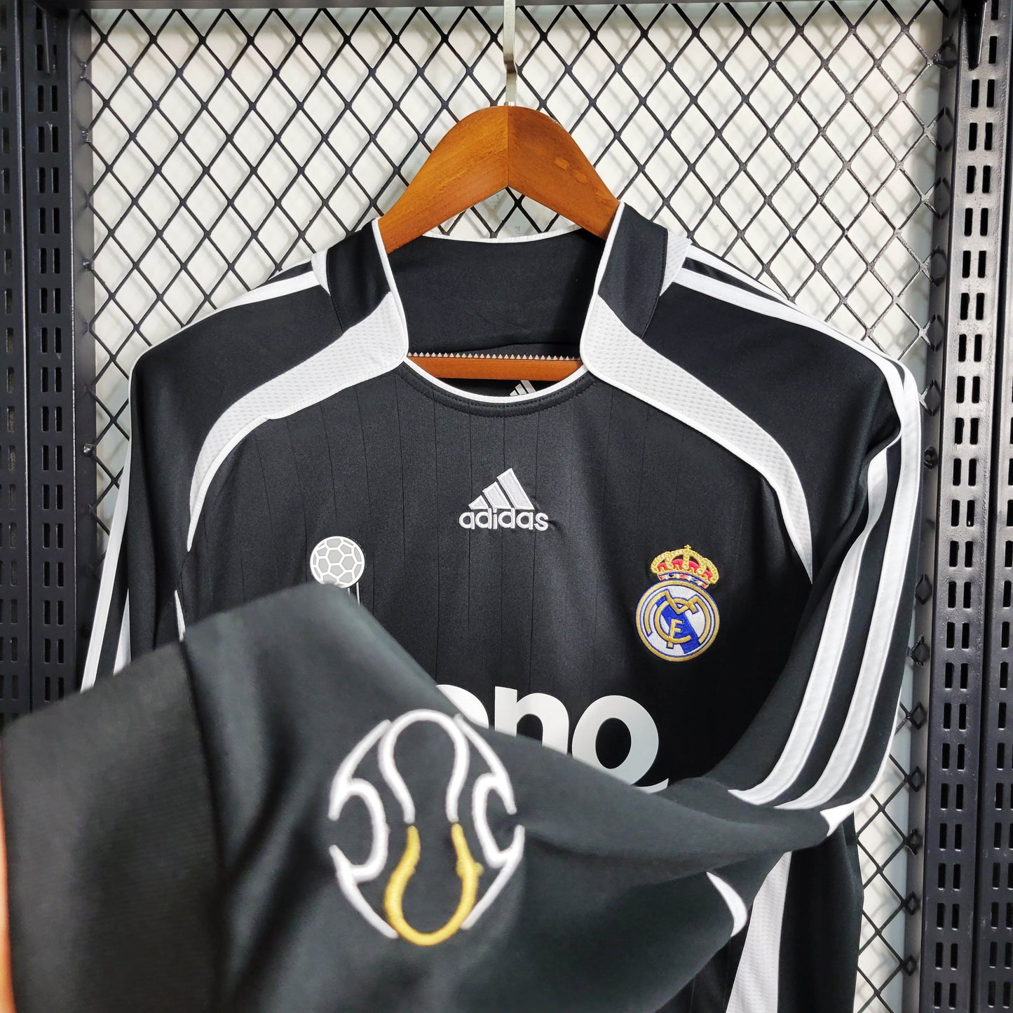 2006/2007 Retro Long Sleeve Real Madrid Away