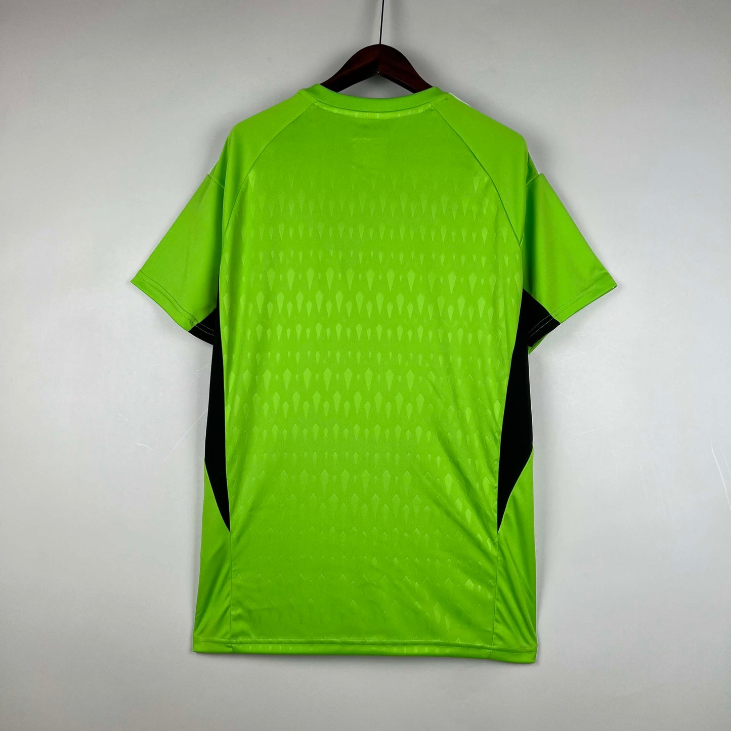 2023/2024 Real Madrid Goalkeeper Fluorescent color Football Shirt1:1 Thai Quality