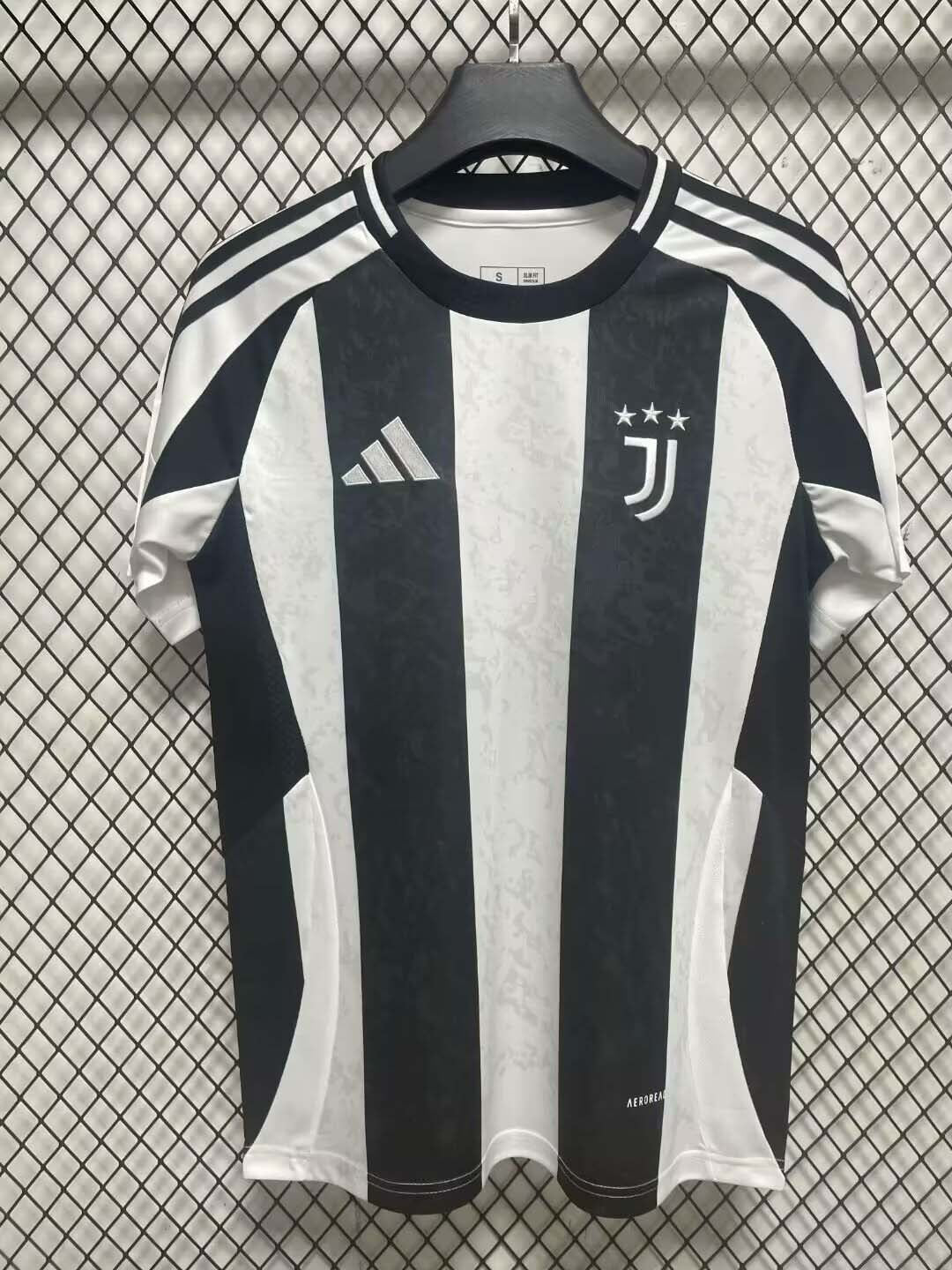 2024/2025 Juventus Home Soccer Jersey 1:1 Thai Quality