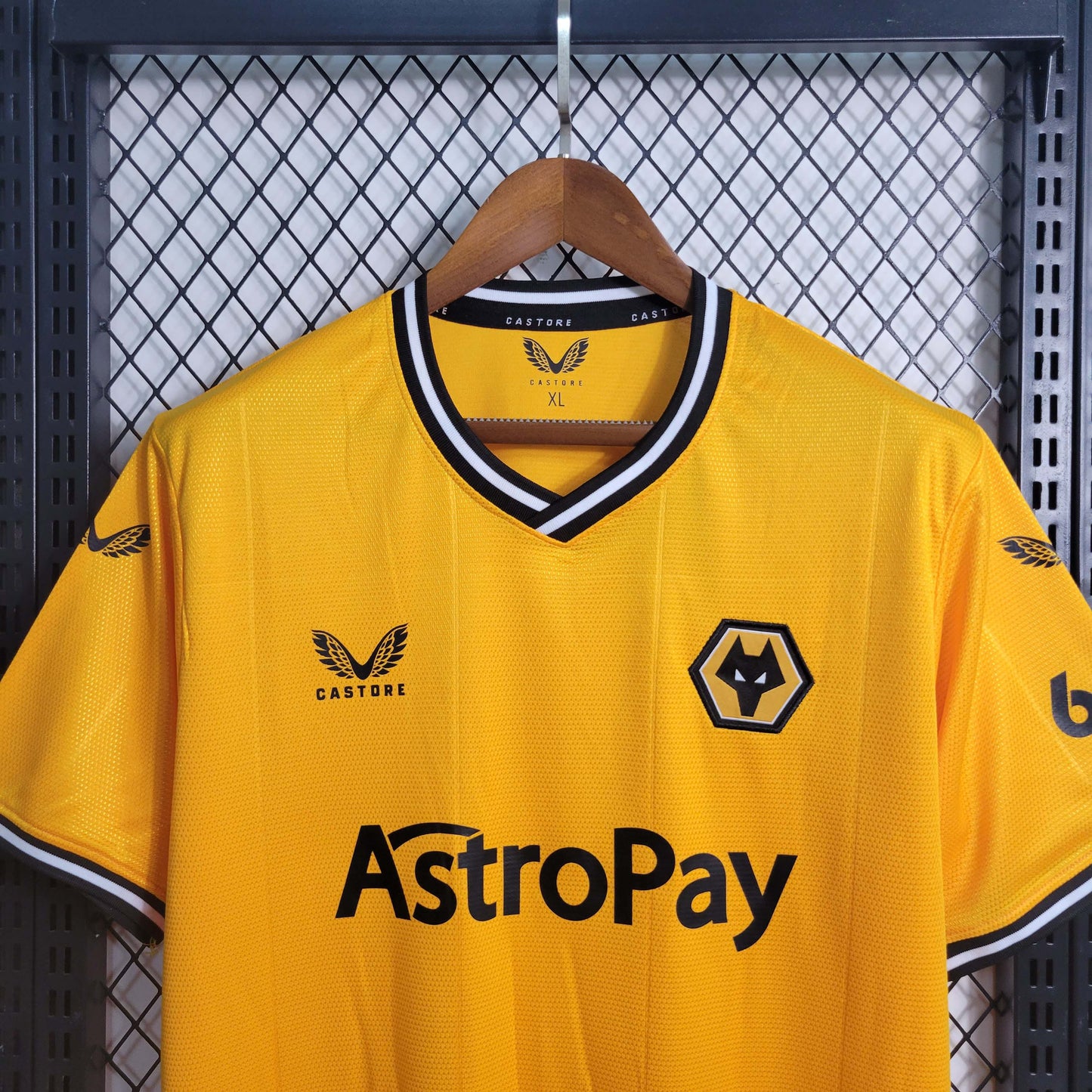 2023/2024 Wolverhampton Wanderers Home Football Shirt 1:1 Thai Quality