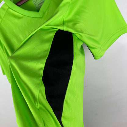 2023/2024 Real Madrid Goalkeeper Fluorescent color Football Shirt1:1 Thai Quality