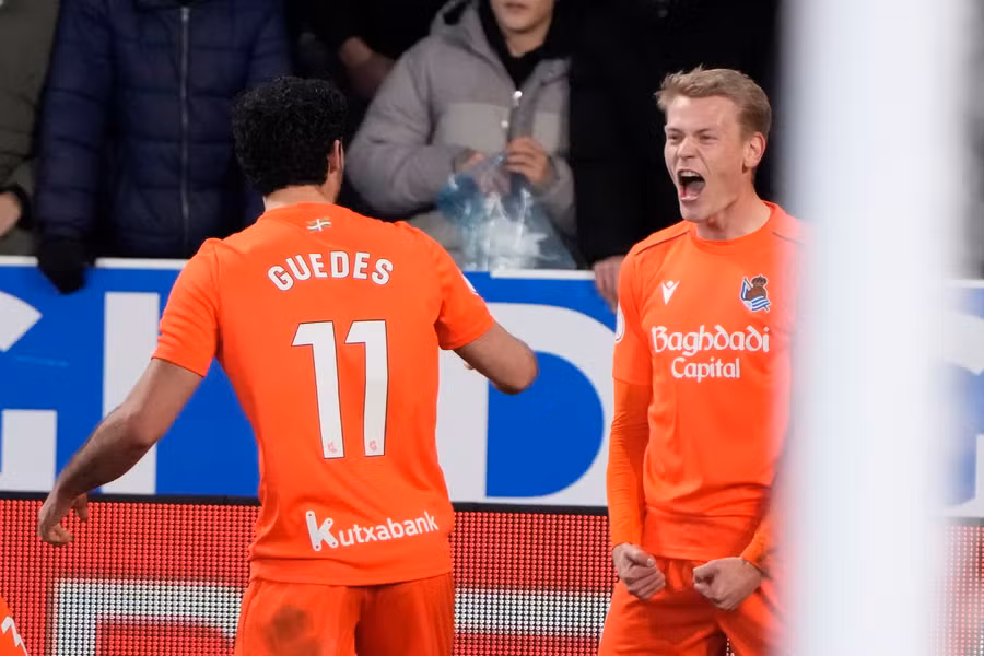 Real Sociedad comeback sees them beat Alaves into Copa semis