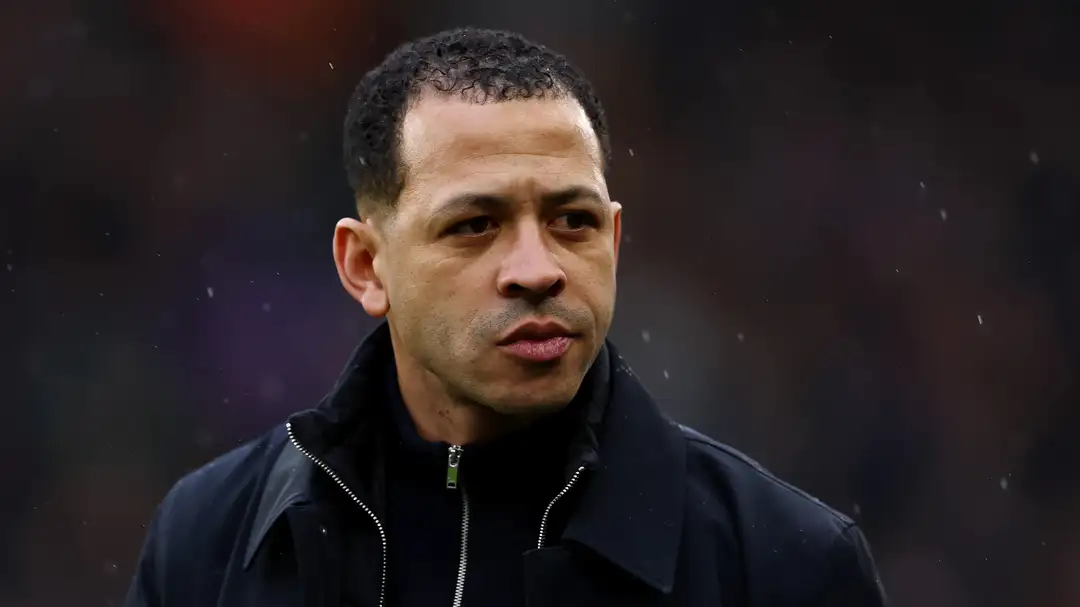 Chelsea Boss Liam Rosenior Laughs Off First-Touch Mishap Against Arsenal