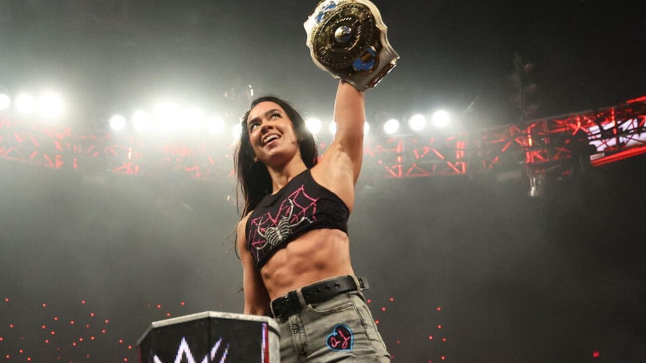 AJ Lee holds another championship on WWE RAW, not just the Women’s IC Title