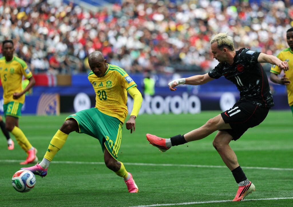 Canada Advances to World Cup Round of 16 After Eustáquio’s Stoppage-Time Winner Breaks South Africa’s Resistance