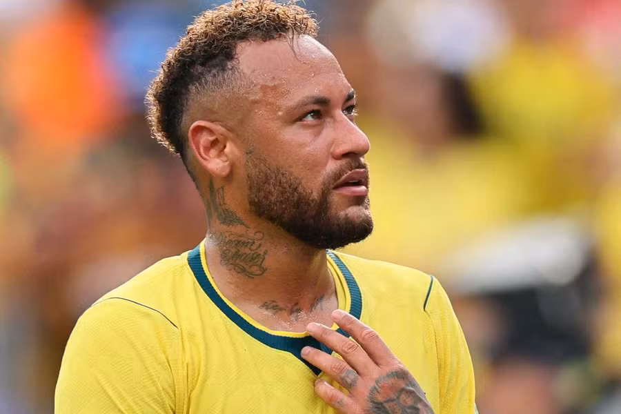 Neymar joins Ronaldo and Beckham with £17m Superyacht