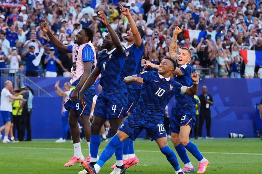 Mbappe the hero as France defeat Paraguay to reach quarter-finals