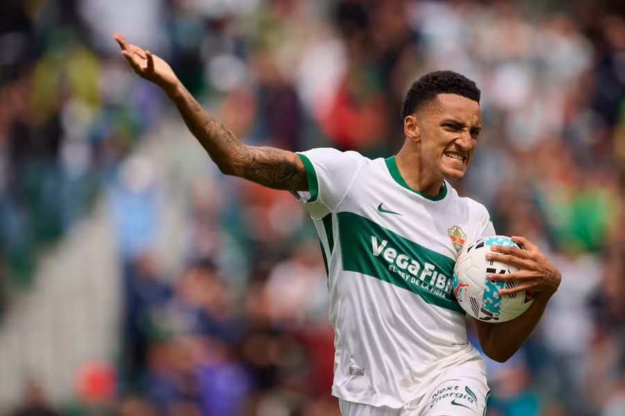 Real Madrid To Receive Timely €15M Cash Injection as Bournemouth Near Alvaro Rodriguez Transfer