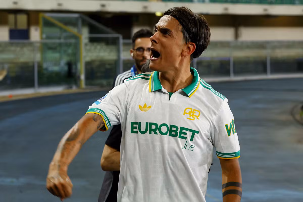 Dybala extends AS Roma stay with new deal
