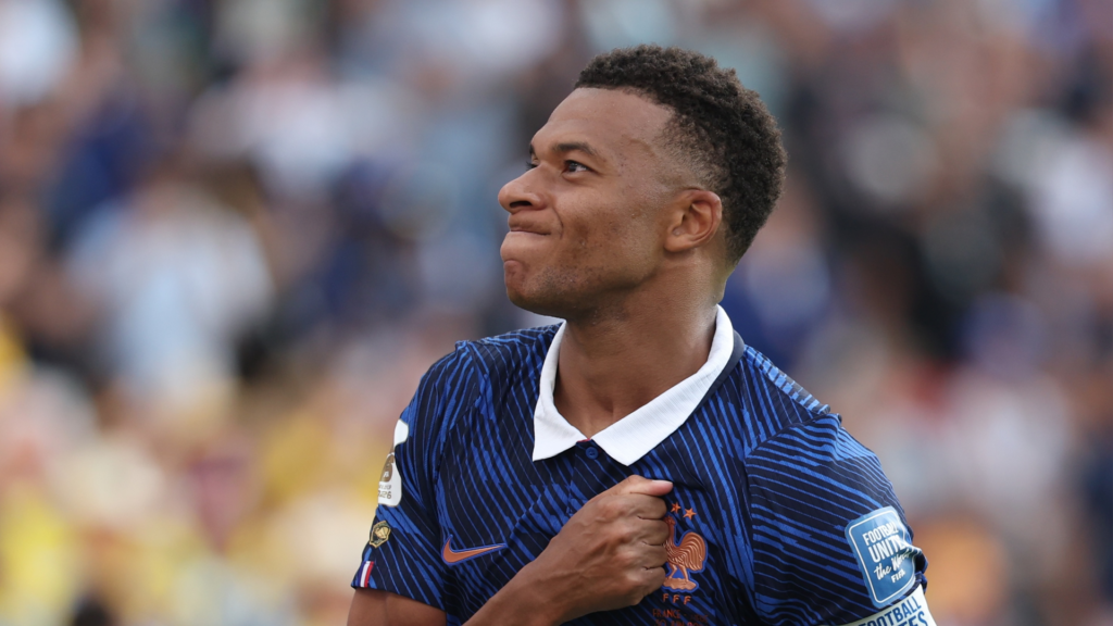 Mbappé Masterclass Powers France Past Sweden 3-0 in World Cup Round of 32