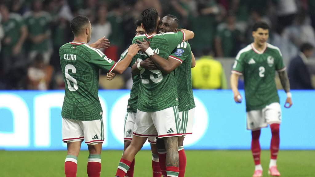 Mexico Overcomes Ecuador 2-0 with Early Strikes and Defensive Steel to Reach Round of 16